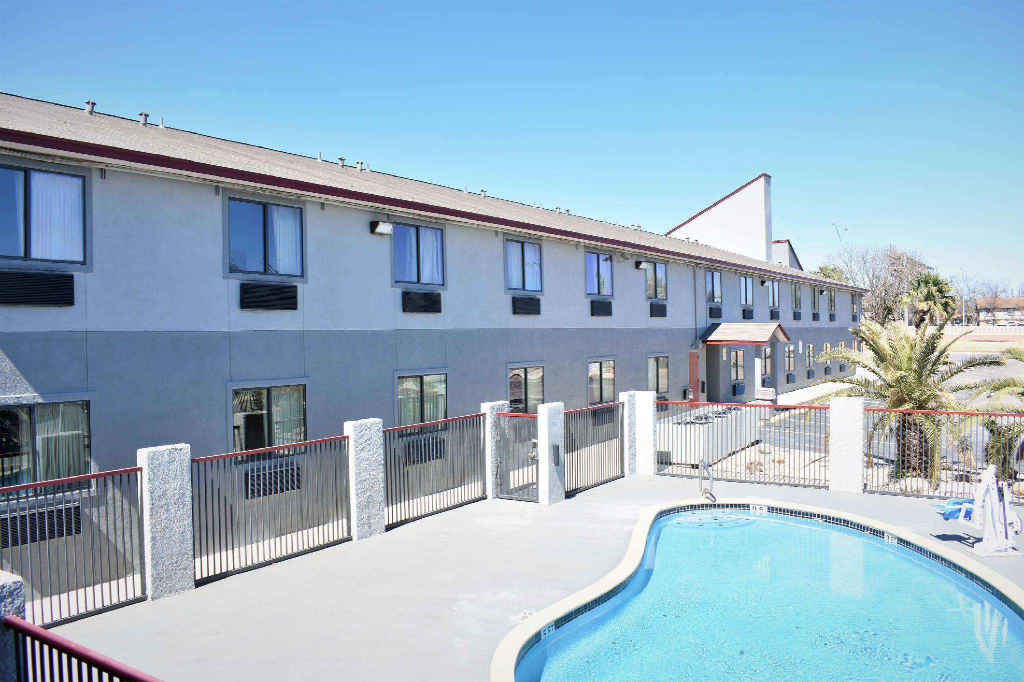 Hotel Super 8 By Wyndham New Braunfels I-35 Extérieur photo