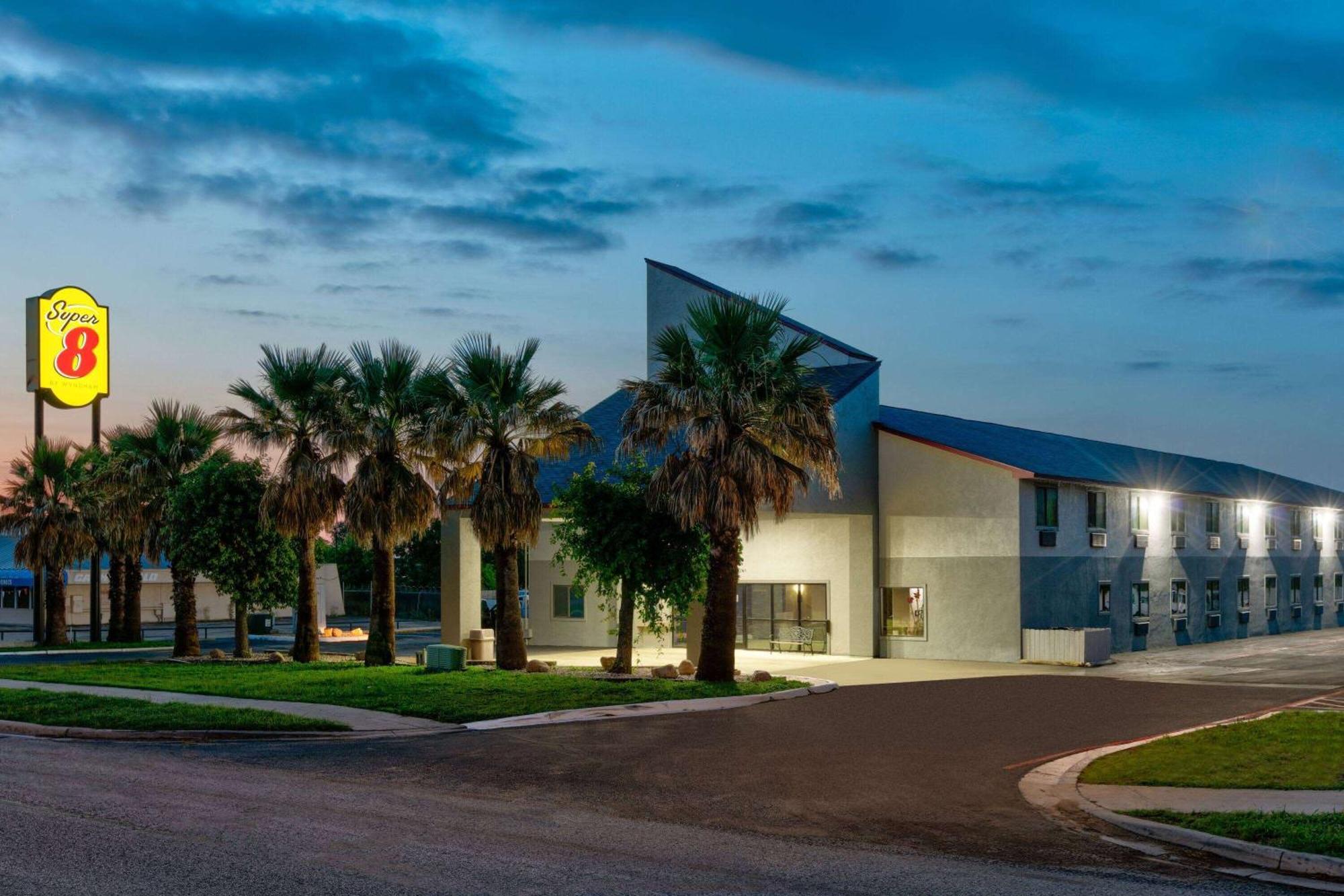 Hotel Super 8 By Wyndham New Braunfels I-35 Extérieur photo
